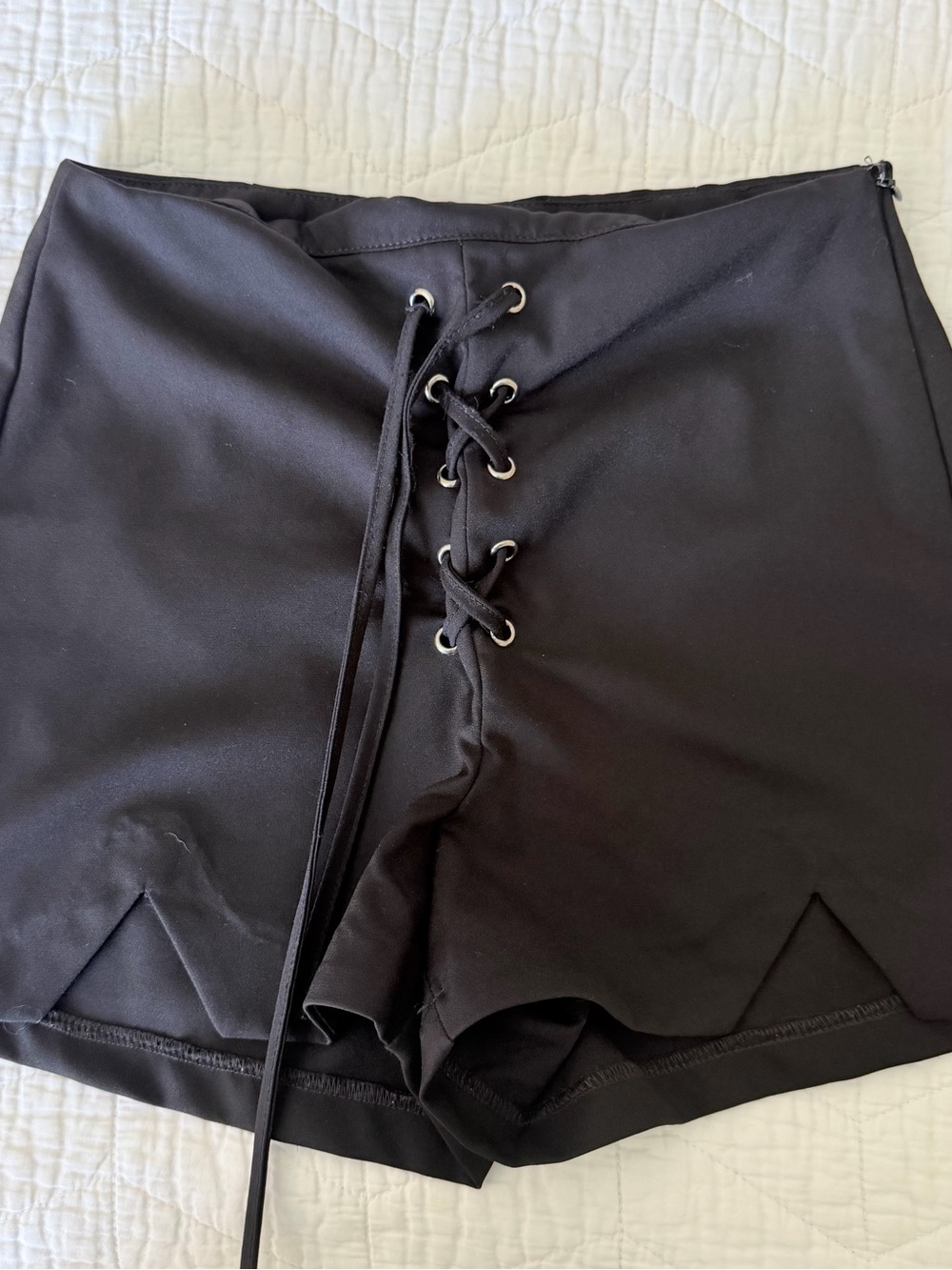 Missguided Black High-Waist Lace-Up Bike Shorts size USA 4